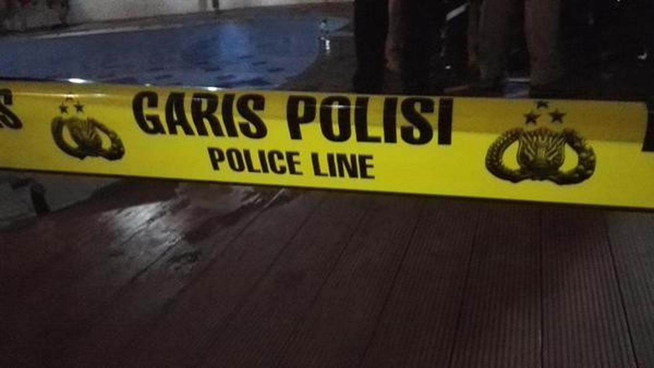 Polisi melakukan olah TKP kasus balita jatuh tanpa pengawasan orang tua