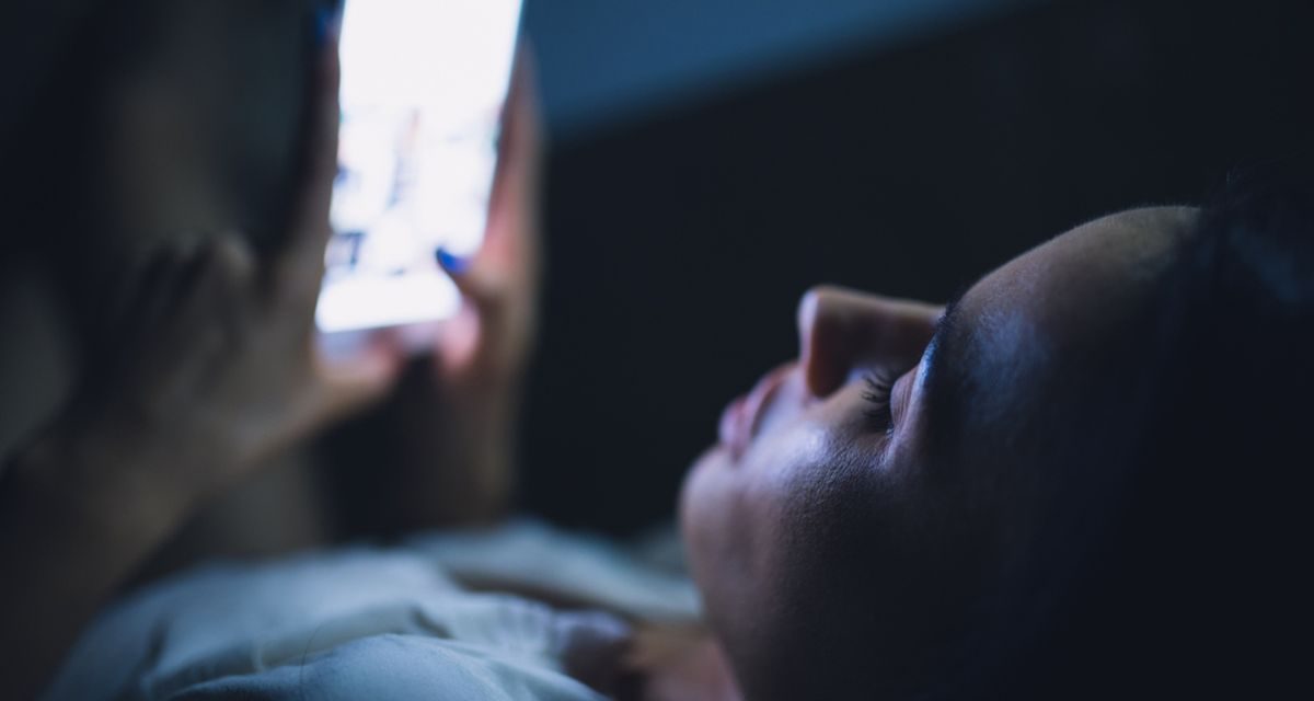 Mengapa Scrolling Media Sosial Bikin Lelah Mental dan Emosional