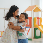 Pola Asuh Orangtua Berperan Besar dalam Hubungan Kakak Adik