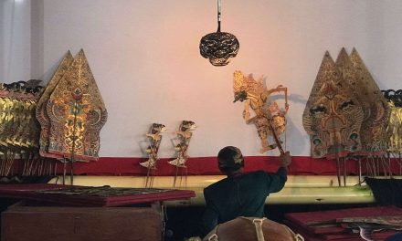 Merti Dusun dan Wayang Kulit: Identitas Budaya Masyarakat Desa