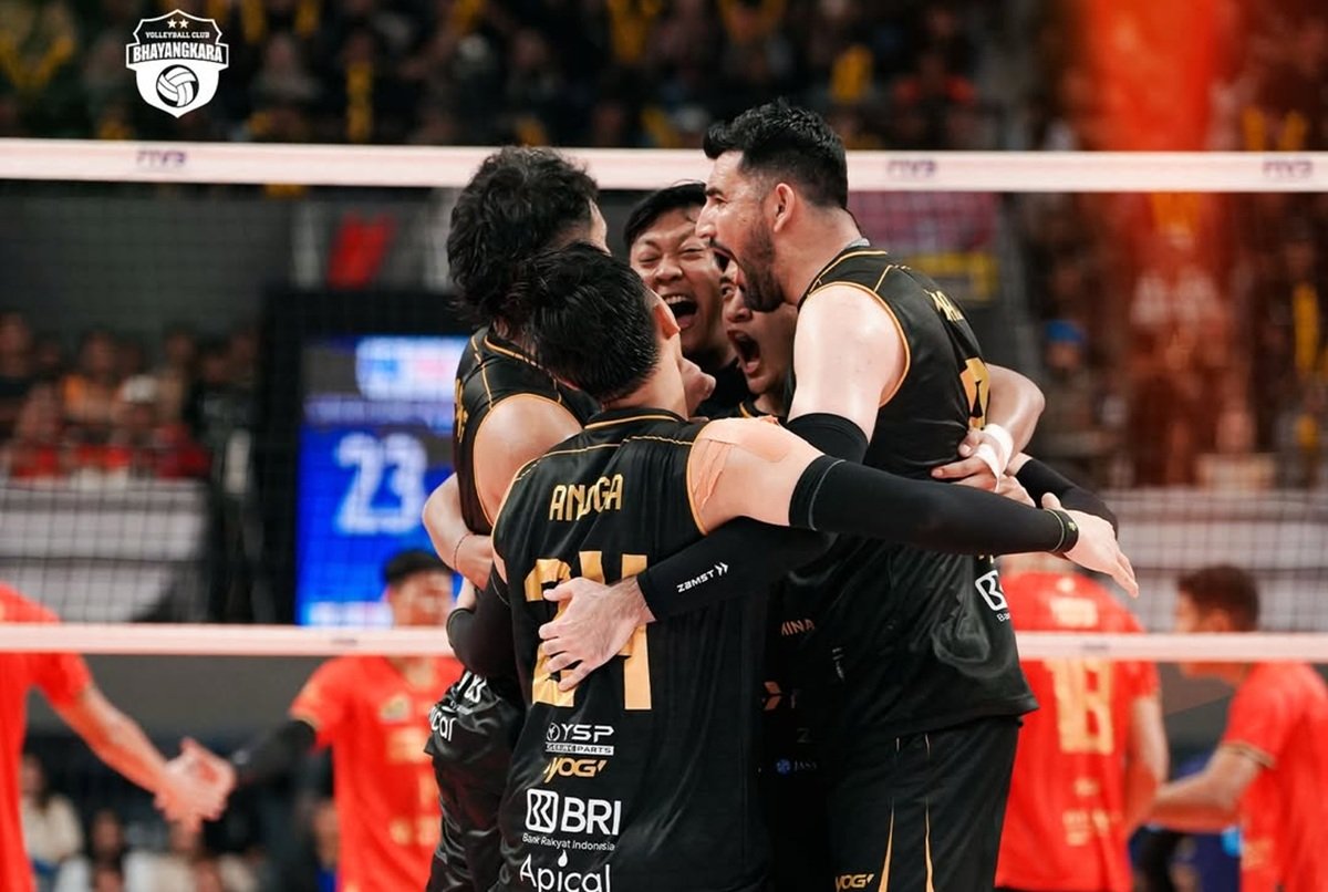 Pemain Jakarta Bhayangkara Presisi saat menghadapi Surabaya Samator pada laga Proliga 2026