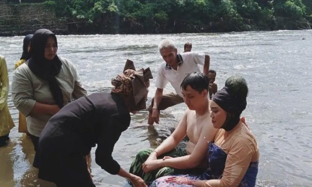 Tradisi Mandi Kasai sebagai Ritual Pernikahan Adat