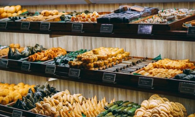 Nostalgia Ramadan: Rekomendasi Toko Kue Legendaris di Jakarta