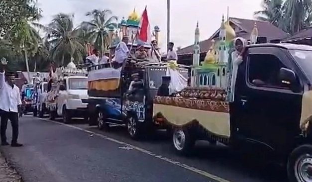 Tradisi Antar Dulang di Maluku dan Kebersamaan Warga