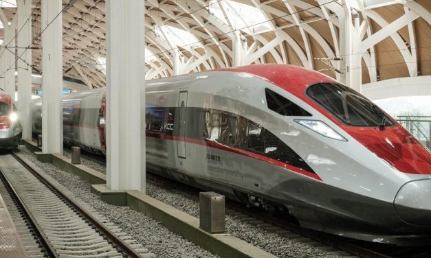 Rencana Kereta Cepat ke Jatim Tunggu Restrukturisasi Whoosh