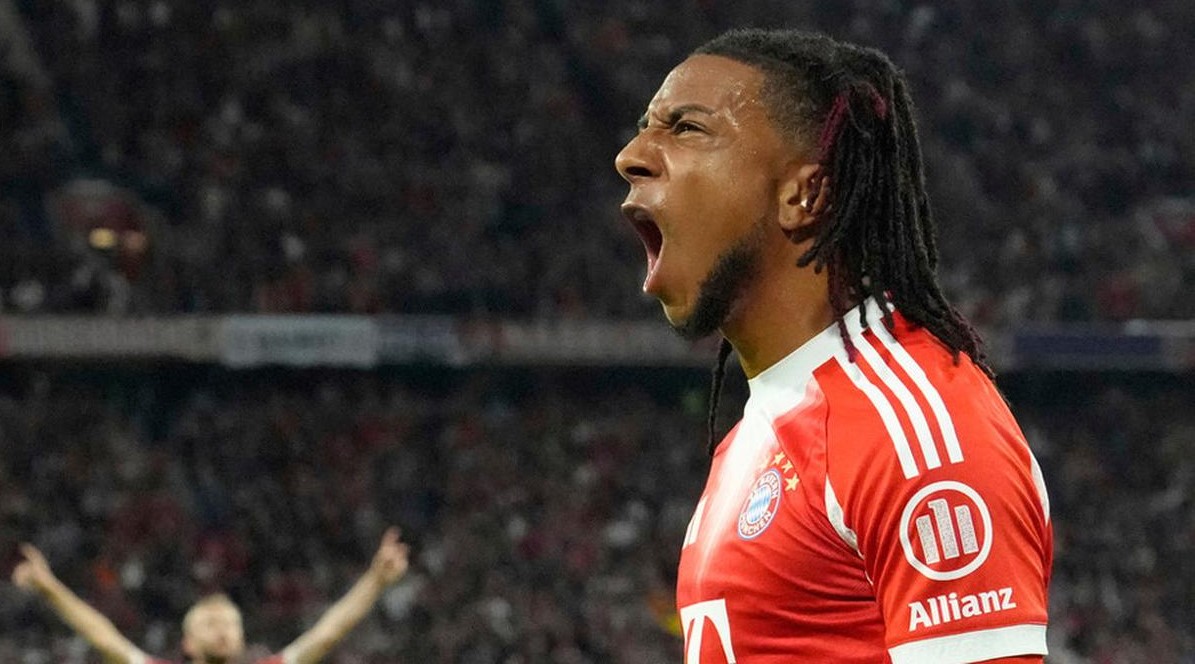 Michael Olise pemain Bayern Munchen dalam laga Bundesliga.