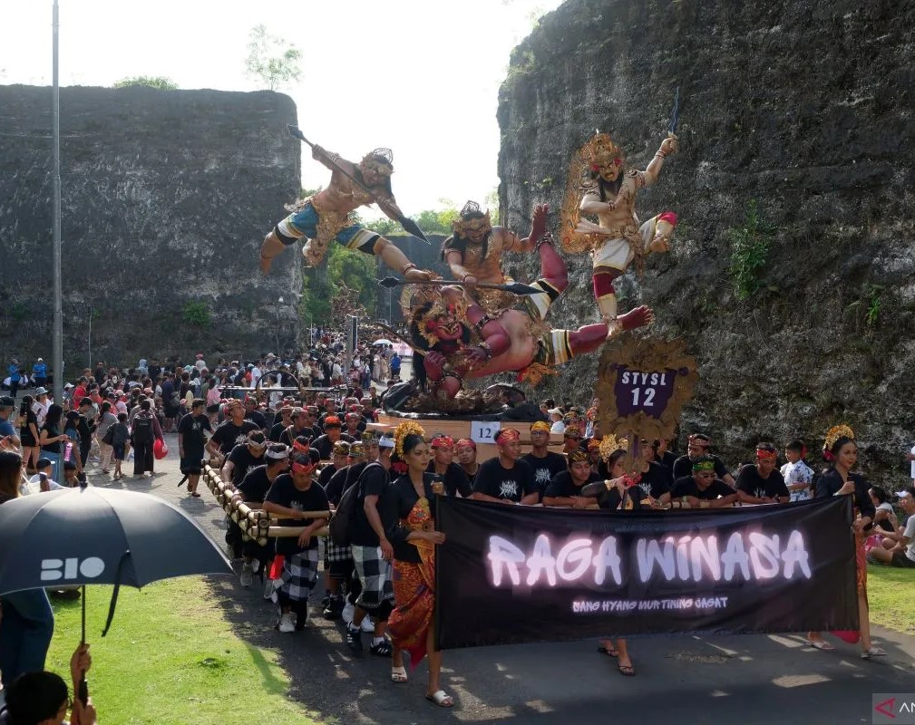 pertunjukan ogoh-ogoh di Garuda Wisnu Kencana Bali.