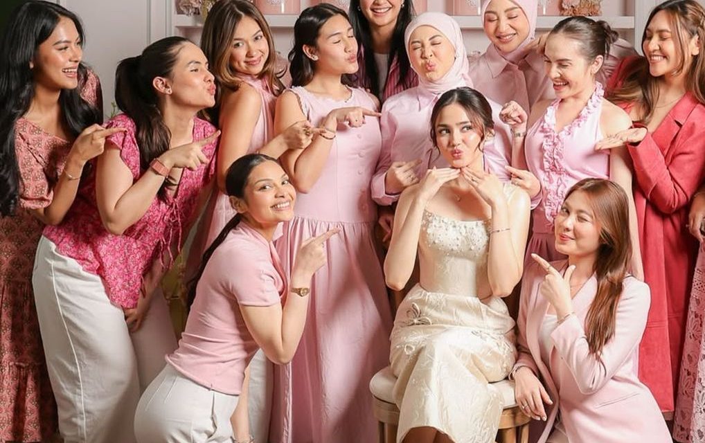 7 Detail Outfit Syifa Hadju di Bridal Lunch, Elegan dan Feminin