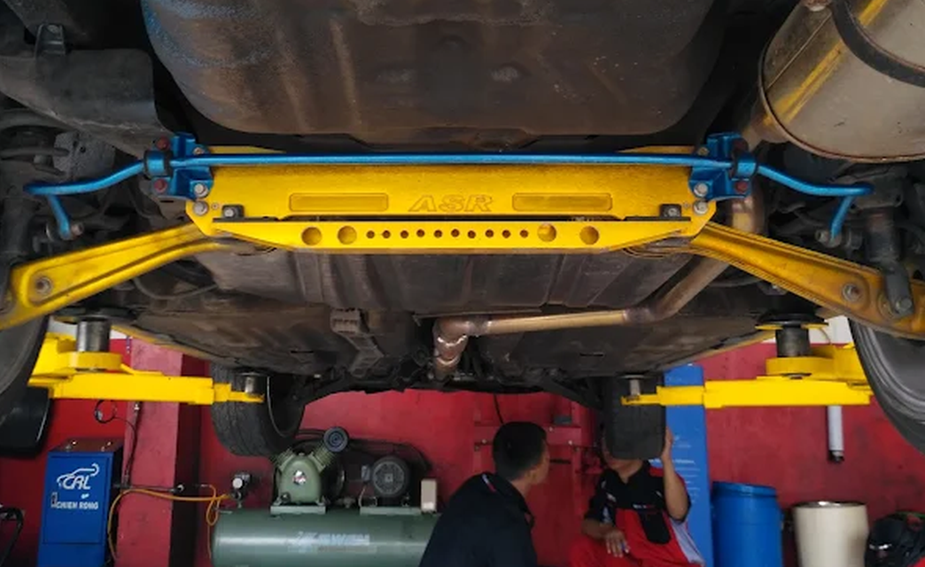 Ini Alasan Aki Mobil di Indonesia Lebih Cepat Rusak dan Soak