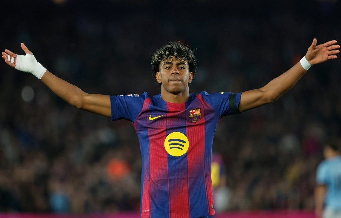 Pemain Barcelona dalam pertandingan Liga Champions dengan ambisi menyamai level Paris Saint-Germain dan Bayern Munich