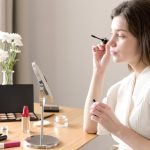 Jangan Sepelekan Sisa Makeup, Mata Bisa Terkena Infeksi