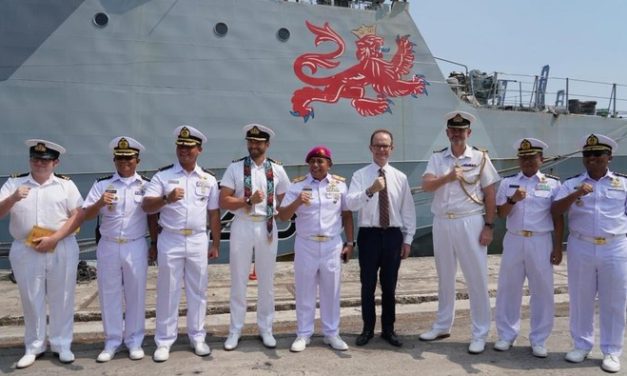 HMS Tamar Kunjungi Jakarta, Indonesia Inggris Perkuat Strategis