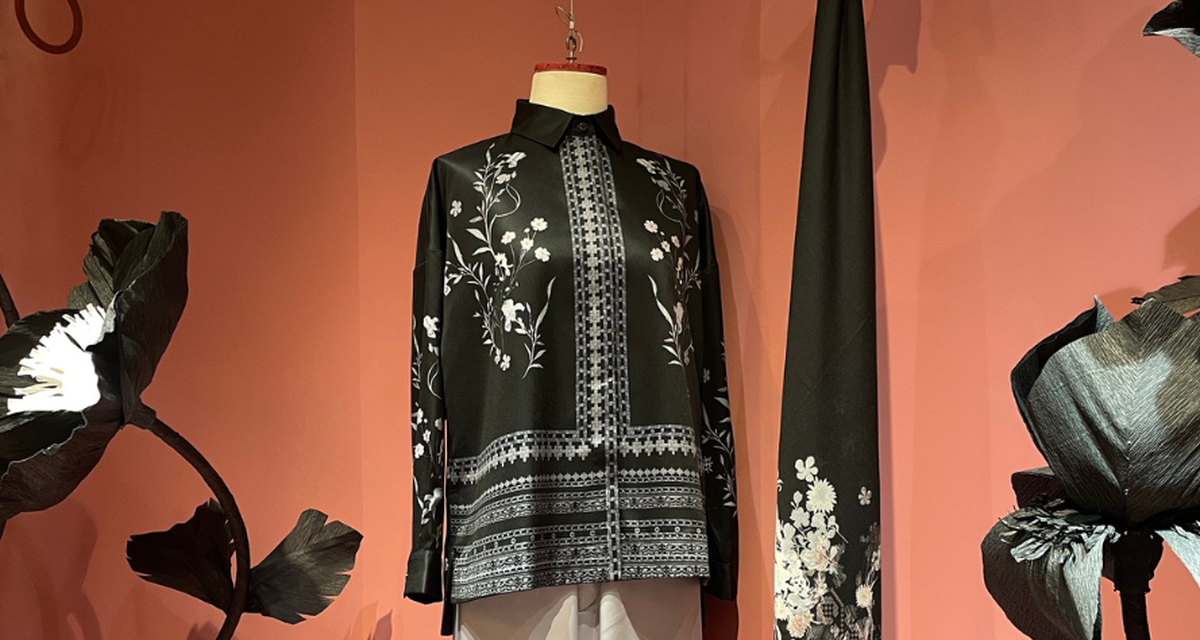 RiaMiranda Tampil Beda, Smara Rayakan Elegansi Warna Hitam