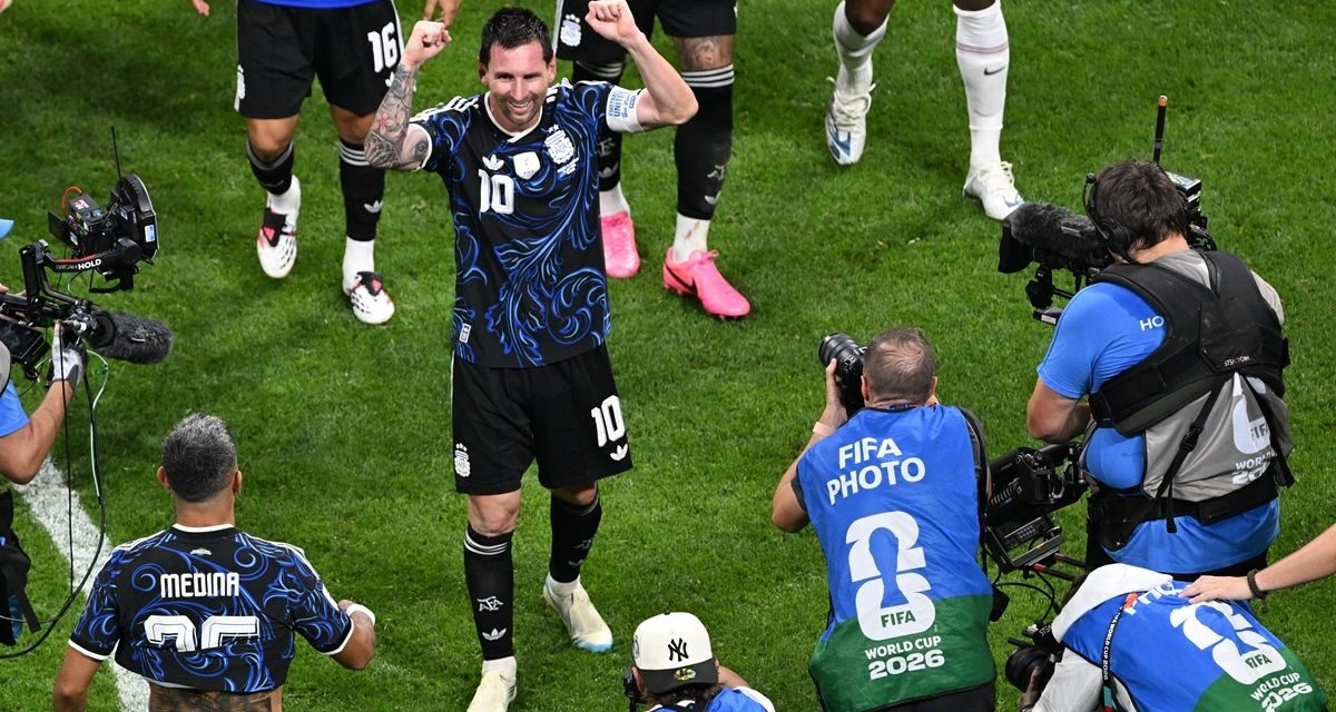 Persaingan Sepatu Emas Memanas, Messi dan Mbappe Sama-Sama Cetak 8 Gol