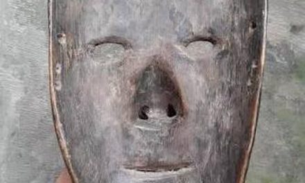 Topeng Loncek, Warisan Budaya Dayak Kanayatn yang Tetap Hidup di Kampung Adat Loncek