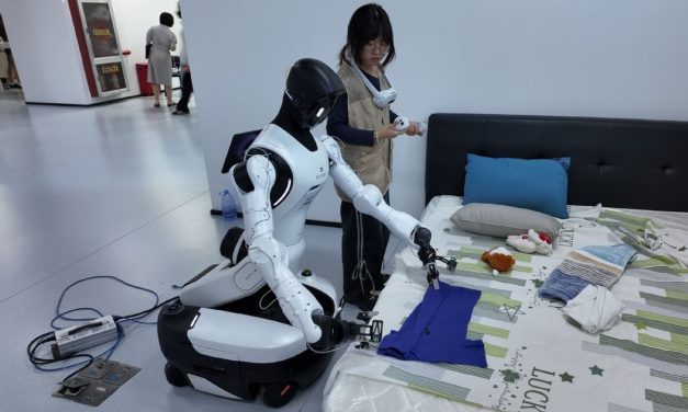China Kembangkan Kulit Elektronik yang Membuat Robot Humanoid Bisa Merasakan Sentuhan