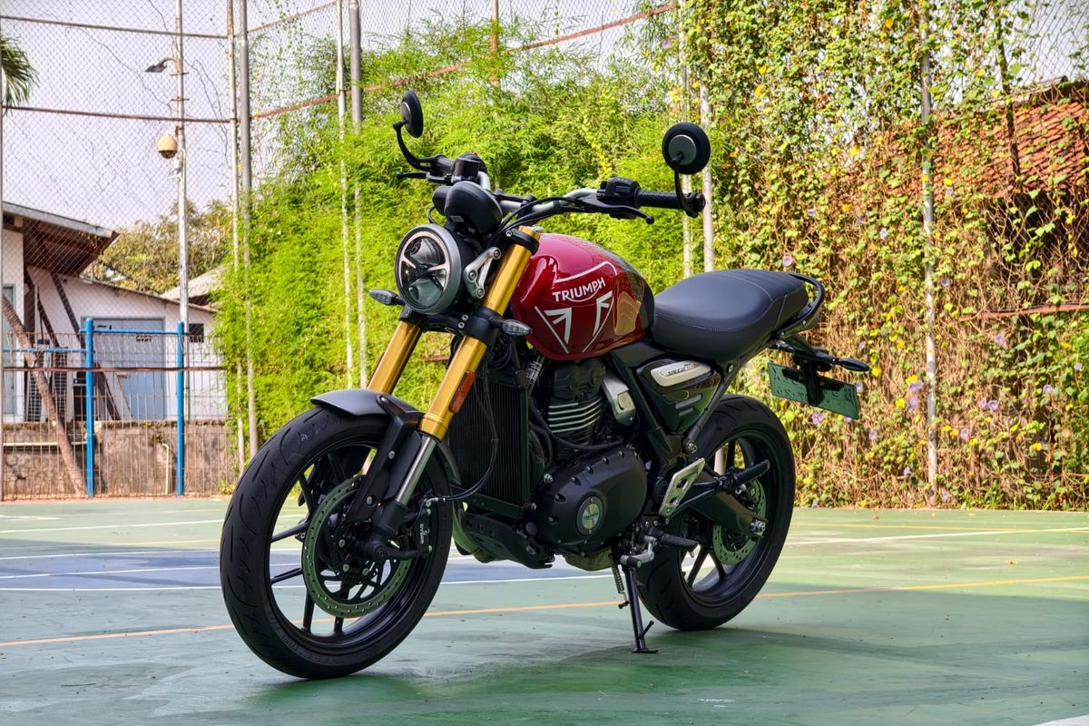 Triumph Speed 400.