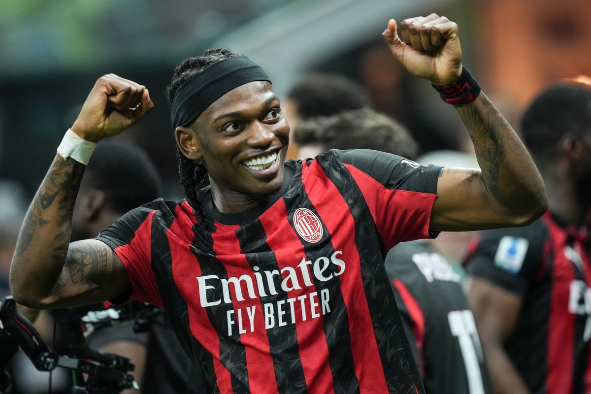 Rafael Leao Tinggalkan AC Milan