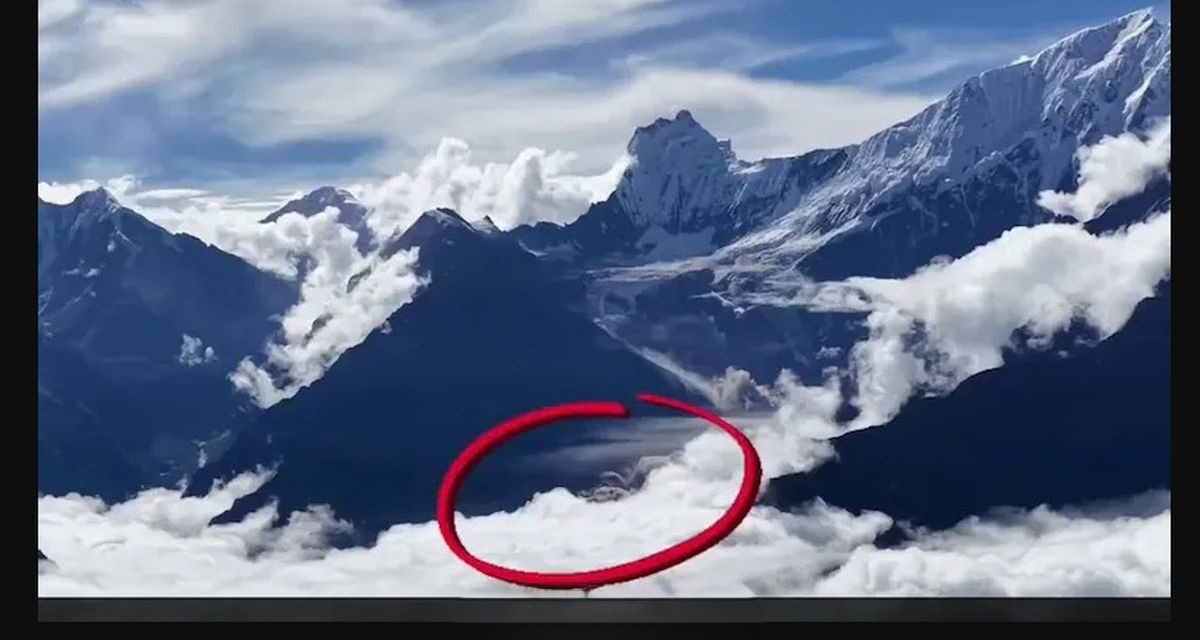 Rekaman Drone Diduga Tangkap Runtuhnya Gletser Pemicu Banjir Mematikan Nepal-Tibet