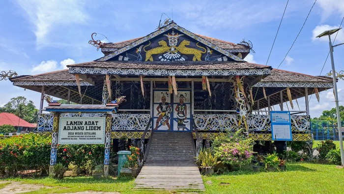 Lamin Adat Adjang Lidem